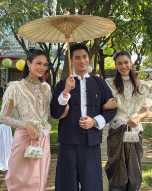 Aniporn Chalermburanawong Instagram - สวัสดีปีใหม่จ้าววว🥹🤎