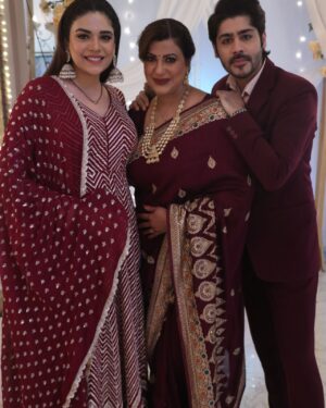Anisha Hinduja Instagram - Kundali Bhagya has just not been just  a show for me ,i’ve lived the character of Rakhi Maa Each day . I’ve genuinely felt the emotion for every child of mine . We laughed, we enjoyed we cried,,,,, all together. We even fought at times but all got sorted . We were a team . But as they say nothing lasts forever. This Goodbye ,,,,,,, i swear is the hardest one . 
Love you all a lot . I wish i never had to say this 
Bye Bye @kundali Bhagya 
A big thanks to @ektarkapoor@shobhakapoor @verunbabbar @muktadhond @jassi.k15 @beinganilnagpal @zeetv @kavi_nagpal @sahil.sharma540 
Each unit member, my lightmen , my spot dadas , my dress department, my setting department , my DOP’s, i am so fortunate to work with all of you . God bless each one of us ❤️❤️❤️❤️❤️❤️
Signing off Rakhi Luthra