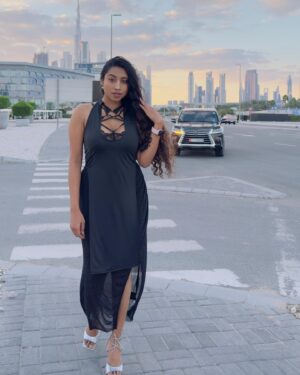 Anjana Mohan Instagram - #uae #dubai🇦🇪 #lookoftheday #attitude 
#photooftheday #black #style