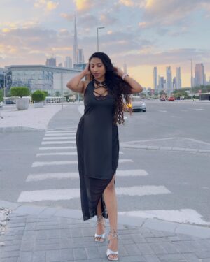 Anjana Mohan Instagram - #uae #dubai🇦🇪 #lookoftheday #attitude 
#photooftheday #black #style