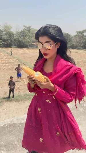 Anjana Om Kashyap Instagram - Jai ho Insta का chaska! 💜