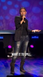 Actress Anjelah Johnson-Reyes HD Photos and Wallpapers January 2025