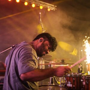 Anju Joseph Instagram - A big thanks to the lovely people of Kochi and the organisers of Cochin Carnival for this wonderful opportunity! Started 2025 with a bang and frankly speaking we have never seen such amazing vibes from a crowd. 

Love you Kochi! ❤️❤️

#grateful #cochincarnival