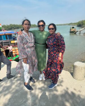 Ankita Bhattacharyya Instagram - Sundarban bhromon ❤️❤️With Family ❤️❤️🧿