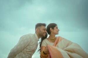 Ankita Sahigal Instagram - Kavithaigala Kanavugala Kayalvizhiye ❤️
.
 Are you poetry? Are you my fantasy, you stunning one with fish eyes?
.
.
.
Photo - @joeysmovie 
jewellery - @suhana_art_and_jewels
 jewels styled by @rainastagram 
Bought Saree from - @nallisilksarees 
.
.
#🧿❤️🌸