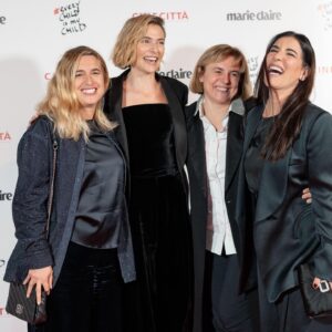 Anna Foglietta Instagram - Nella vita non si costruisce niente senza l’amore e la stima. 
Entrambi costano fatica. 
Ma esiste nulla di più importante per cui valga la pena vivere?
.
.
.
@everychildismychildets #charity 20/11/24