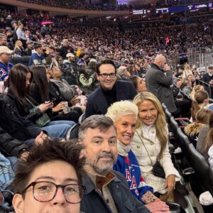 Anne Burrell Instagram - Soooooooo HIIIIIIIIIIIII everyone and Happy New Year!!! It’s been a minute since I have posted but I’m back!! An absolutely TREMENDOUS night last night @thegarden cheering on MY @nyrangers for a win and hanging out in the Delta Lounge and serving my Steak Pizzaiola Hero !! It was YUMMY!!! Getting to go on the ice was a HUUUUUGE highlight too!!! Oh what a night!!!! #theclaxtons #ilovewhatido #luckygirl