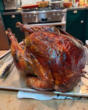Anne Burrell Instagram - Just an AMAZING Thanksgiving weekend!!! SOOOO many amazing people and things to be thankful for!!! And a little karaoke, broadway and axe throwing… #theclaxtons #ilovewhatido #luckygirl @janeburrell326 @stuartclaxton @svoinbim @mr.seusss