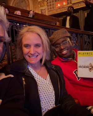 Anne Burrell Instagram - Just an AMAZING Thanksgiving weekend!!! SOOOO many amazing people and things to be thankful for!!! And a little karaoke, broadway and axe throwing… #theclaxtons #ilovewhatido #luckygirl @janeburrell326 @stuartclaxton @svoinbim @mr.seusss