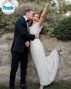 Anneliese van der Pol Instagram - Johnno Wilson and Anneliese van der Pol are married! 💍 On-screen, the couple played ex-husband and wife in the Disney sitcom ‘Raven’s Home’ from July 2017 to September 2023. Now, they’ve made their marriage official in real life!

Read all about their elopement in PEOPLE’s bio link. 🫶 | 📷: @bryannguyen.photography