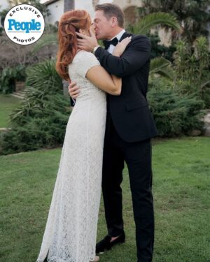 Anneliese van der Pol Instagram - Johnno Wilson and Anneliese van der Pol are married! 💍 On-screen, the couple played ex-husband and wife in the Disney sitcom ‘Raven’s Home’ from July 2017 to September 2023. Now, they’ve made their marriage official in real life!

Read all about their elopement in PEOPLE’s bio link. 🫶 | 📷: @bryannguyen.photography
