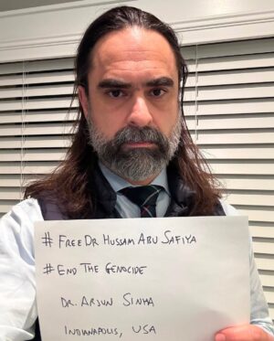 Annie Lennox Instagram - Dear Friends, 
2025 has begun…
My wish for this coming year is to see an end to the suffering and destruction in every war torn part of the world…#ceasefire and peaceful solutions. 
Meanwhile … Thousands of medical staff around the world are advocating for the safe return of Dr Hussam Abu Safiya, the director of Kamal Adwan Hospital who was abducted last Friday and taken to a detention and torture camp @dr.hussam73 
#FreeDrHussamAbuSafiya 
#EndTheGenocide
#doctors_against_genocide