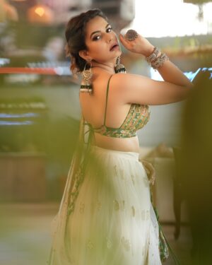 Anupama Agnihotri Instagram - Style is a way to say who you are without having to speak.

📸 @portraitbyabhinesh 
Outfit by @baaksha 
Potli bag and earings by @accessoriesbybaaksha 
mua @makeup_hair_by_uma 
location @flavouredfuel 

#look #looks #hairstylist #hair #makeup #indianwear #outfit #styleblogger #teamlfg #page #insta #instamood #baklessblouse #outfit #anupmaagnihotri
