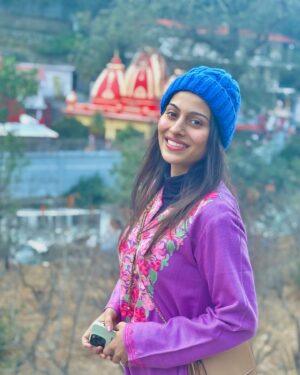 Aparna Dixit Instagram - This entire year since the beginning I kept manifesting to visit Kainchi Dham. I kept saving reels, watching youtube videos. 
And it happened in the most magical way.
No plans, no itinerary. 

Thankyou for everything God.
🙏🏻❤️