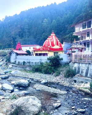 Aparna Dixit Instagram - This entire year since the beginning I kept manifesting to visit Kainchi Dham. I kept saving reels, watching youtube videos. 
And it happened in the most magical way.
No plans, no itinerary. 

Thankyou for everything God.
🙏🏻❤️