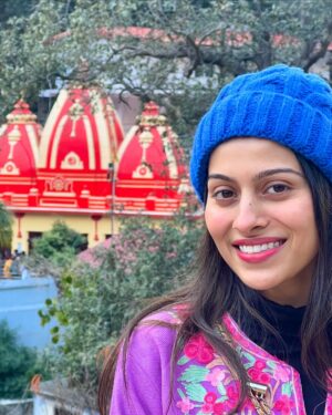 Aparna Dixit Instagram - This entire year since the beginning I kept manifesting to visit Kainchi Dham. I kept saving reels, watching youtube videos. 
And it happened in the most magical way.
No plans, no itinerary. 

Thankyou for everything God.
🙏🏻❤️