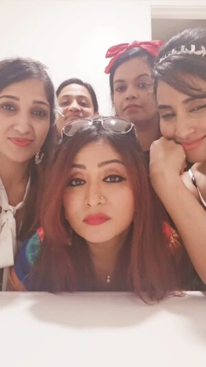 Archana Suseelan Instagram - Together, we are unstoppable 🤩🤩🤩🤩

#friendslikefamily #newyear ##newyeareve