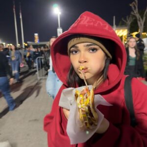 Ariana Greenblatt Instagram - these hotdogs hit different #hotdiggitydog