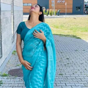 Arpa Roy Instagram - Forgot to upload here ❤️
.
.
.
 
 
 
 
.
.
.
.
.
.
.
.
.
.
#natural #beauty #traditional #saree #poland #bangladesh #india