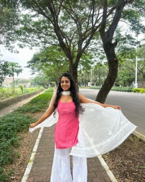 Arsha Baiju Instagram - 💕🧚‍♀️

Lovely chikankari kurti from @thinkingthreads.in 💗