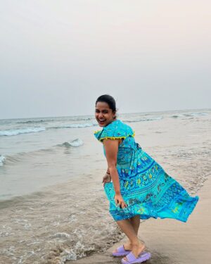 Aseema Panda Instagram - Morning my folks ! 🌊😁🌟