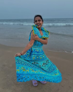 Aseema Panda Instagram - Morning my folks ! 🌊😁🌟