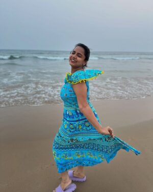 Aseema Panda Instagram - Morning my folks ! 🌊😁🌟
