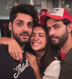 Asha Negi Instagram - Christmas night Part2 🎄✨🫶🧚🏼‍♀️
All love♥️
@kishwersmerchantt Itna bhi moment mein nahi rehna tha ki photos lena hi bhool jayein😂
Ppl you all can ignore the second last photo. 😂
Also too much Instagram for today. I’m out!👋