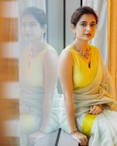 Actress Ashika Ranganath HD Photos and Wallpapers January 2025