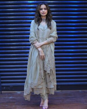 Ashika Ranganath Instagram - Miss you in 3 days 🤍🤍🤍

#Missyouon13thdec