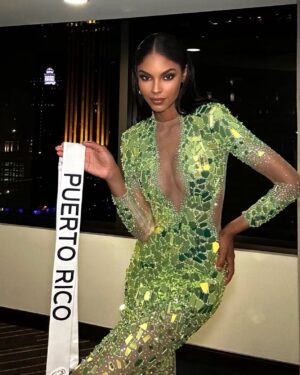 Ashley Carino Instagram - 💚Nature 
💚Abundance 
💚Hope

#MissUniverse2022
@missuniverse 

#ConCariño🫶🏽
#ConCariñoAlUniverso

Dress & Jewelry by @gl_garlatedesign
Stylist @edgar.style