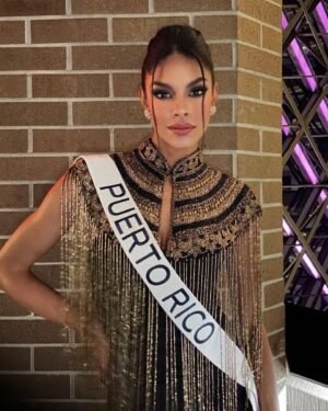 Ashley Carino Instagram - A night to shine… 💫
#MissUniverse2022
@missuniverse 

#ConCariño🫶🏽
#ConCariñoAlUniverso

Dress: @luislopezdesignerpr 
Necklace: @auroraboutiquepr 
Earrings & Rings: @charlielapson