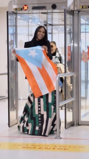 Ashley Carino Instagram - Por ustedes y para ustedes…. 🫶🏽❤️

For you and because of you…

#ConCariño 
#ConCariñoAlUniverso
#MissUniverse2022 

🎥 @jalimarfebo