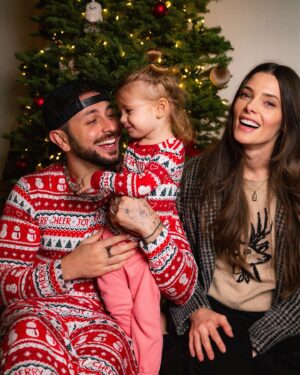 Ashley Greene Instagram - Happy Holidays ❤️