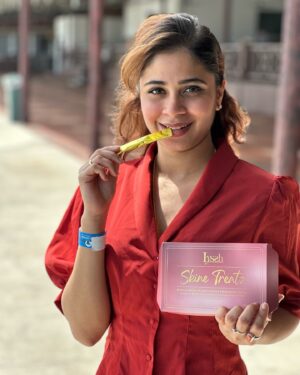 Ashvini Jegathesan Instagram - Glowing under the sun with a little help from Lyssh! The perfect beach companion! 🌞✨ #lysshglow #foryou #skincaresupplement #explorepage
