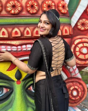 Ashwini Sree Instagram - Black fantasy🌟✨ 

#black #blacksaree #blacklove #saree #sareelove #sareelover #dhee #photography #photooftheday #trending #ashwinisree #ashwini #explore
