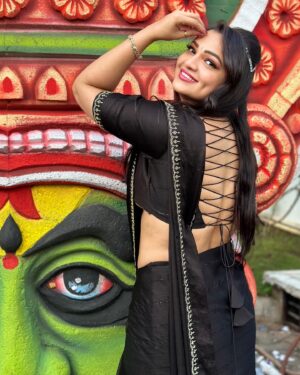 Ashwini Sree Instagram - Black fantasy🌟✨ 

#black #blacksaree #blacklove #saree #sareelove #sareelover #dhee #photography #photooftheday #trending #ashwinisree #ashwini #explore