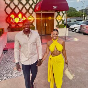 Asia'h Epperson Instagram - When God places you with your person, your true partner in life, for life…he’s going to place you with someone who is going to bring you closer to him, push you out of your comfort zone, and challenge you to be the best version of yourself. The version of ourselves in which he made us and intends for us to be. In that comes work! Comes patience! Accountability! Responsibility! Respect! It’s not always rainbows and butterflies but you know Jesus is in the center of your relationship when the bad times get better! I’m just happy that we are both up for the challenge!!! lol! 
I love doing life with this man! We just figuring things out as we go and I love every bit of it. 

#love #loveandmarriage #blacklove #blacklovematters 
#reallove #lovelanguage #welovefood #drakes #drakeshollywood #drakeshollywooddallas #datenight #partenthood
