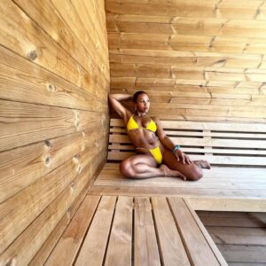 Asia'h Epperson Instagram - Summer is never really over when you’re the sunshine☀️🌻💛

#summertime #summertimefine #momlife #mombod #allnatural #spa #spaday #funinthesun #dallas #summer2024