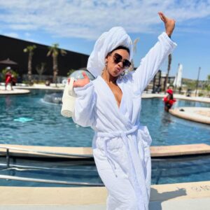 Asia'h Epperson Instagram - Summer is never really over when you’re the sunshine☀️🌻💛

#summertime #summertimefine #momlife #mombod #allnatural #spa #spaday #funinthesun #dallas #summer2024