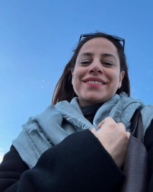 Aslı İnandık Instagram - Çiftlik hayatından çok sıkıldım şekerim biraz şehir 💅🏼 (2 gün çiftlikte kalıp iki eşekle güvenli bi mesafeden sohbet etmişimdir)
