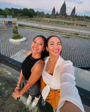 Aulia Sarah Instagram - kompilasi mesra 2024 @owliasarah @clarestaufan 💛✨🌼☀️