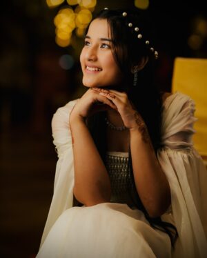 Aurra Bhatnagar Badoni Instagram - 🤍🪽✨