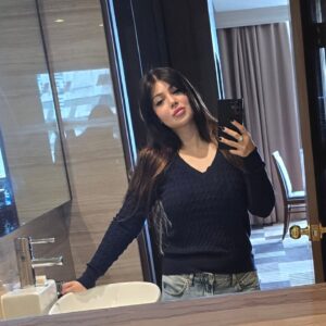 Ayesha Takia Instagram - Girls, we take a million selfies, can't pick one....so here goes ....more than a few lol!  ME JUST BEING ME.
 #slimshady #ayeshatakia #nofilter