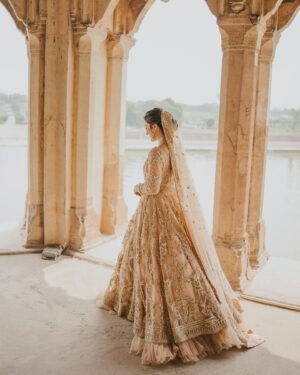 Ayeza Khan Instagram - @mahawajahatofficial 
@mahasphotographyofficial 
@faizas.salon