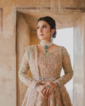 Ayeza Khan Instagram - @mahawajahatofficial 
@mahasphotographyofficial 
@faizas.salon
