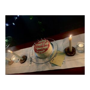 Ayeza Khan Instagram - Celebrating togetherness, and my Mama’s Birthday! 🎂💕🎉🥳🎁🎂🎈🎊