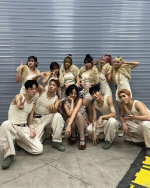 BIBI Instagram - 멜뮤 베뮤스 받았습니다 감사합니다🧡
