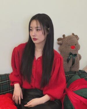 Bae Woo-hee Instagram - 모든것이 따뜻한 날♥️
