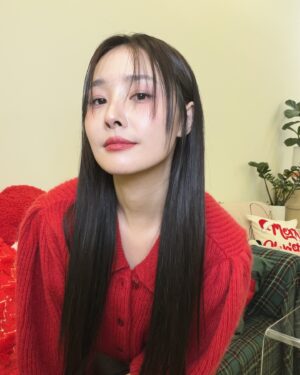 Bae Woo-hee Instagram - 모든것이 따뜻한 날♥️